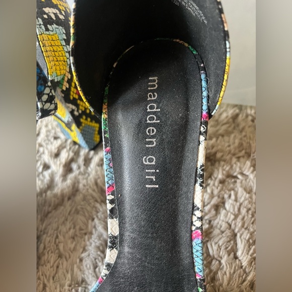 Steve Madden block heels - Picture 3 of 4